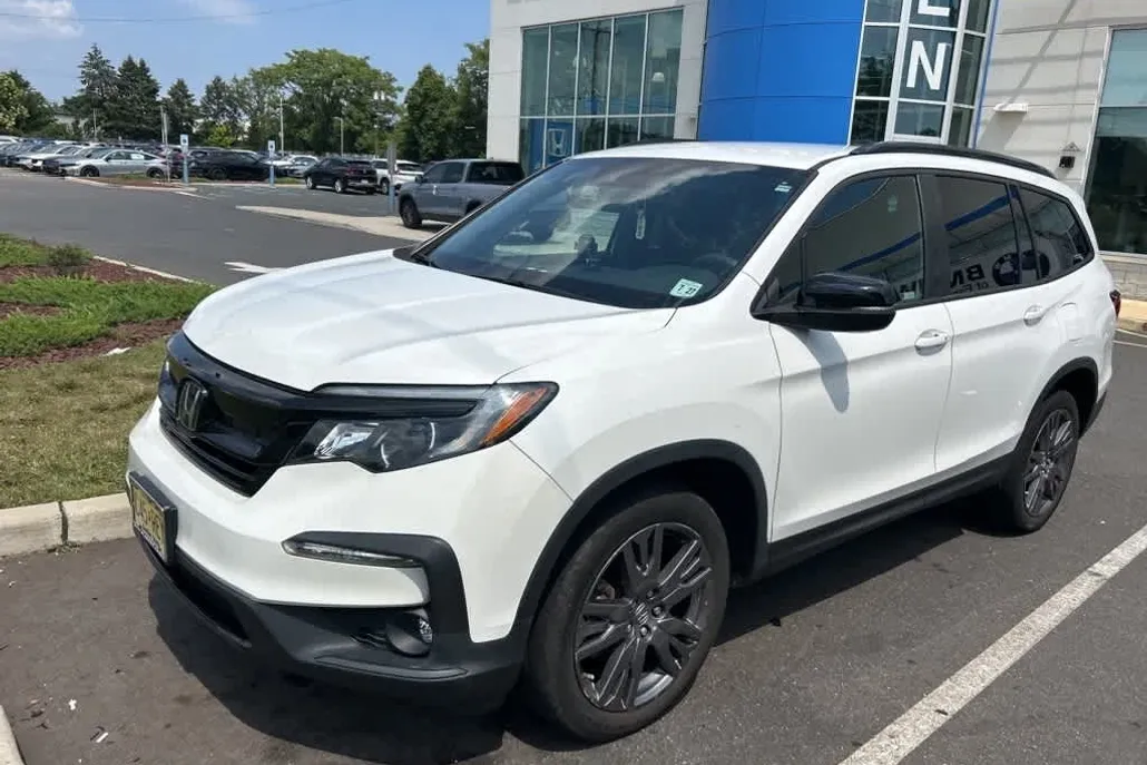 2022 Honda Pilot Sport photo 1