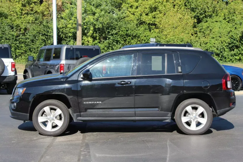 2016 Jeep Compass Latitude photo 1