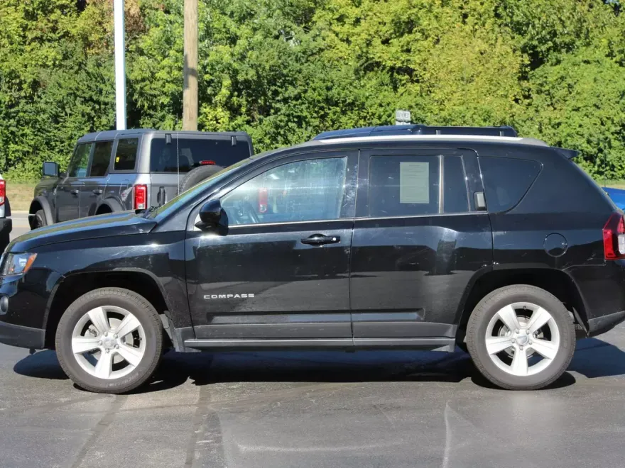 2016 Jeep Compass Latitude photo 1