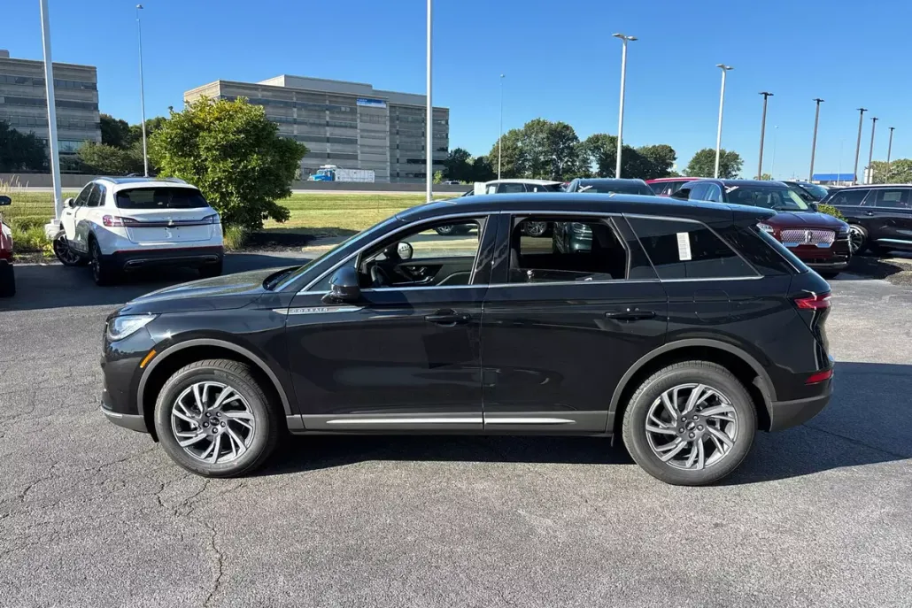 2025 Lincoln Corsair Premiere photo 1