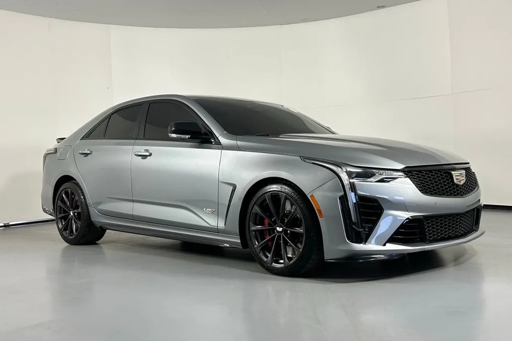 2024 Cadillac CT4 photo 1