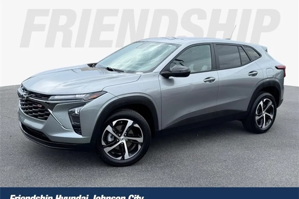 2024 Chevrolet Trax photo 1