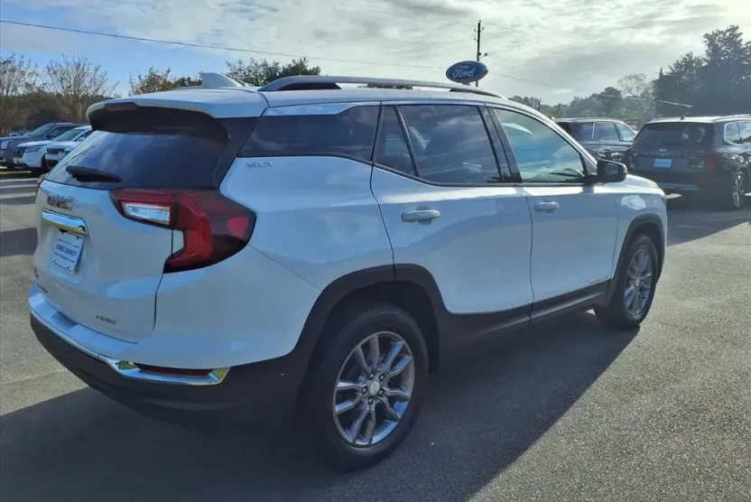 2023 Gmc Terrain SLT photo 1