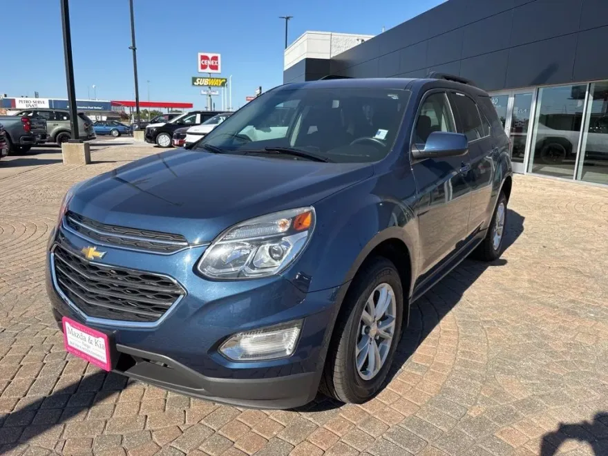 2016 Chevrolet Equinox LT photo 1