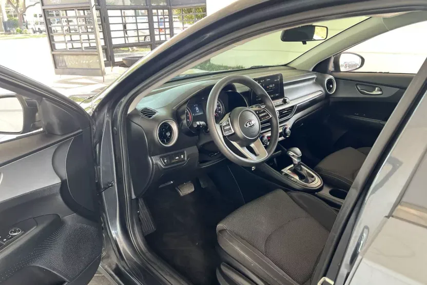 2019 Kia Forte LXS photo 1