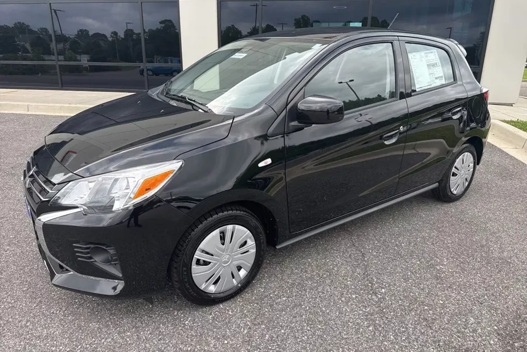 2024 Mitsubishi Mirage ES photo 1