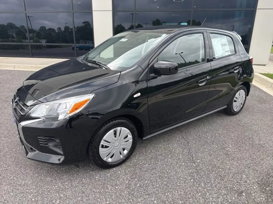 2024 Mitsubishi Mirage ES photo 1