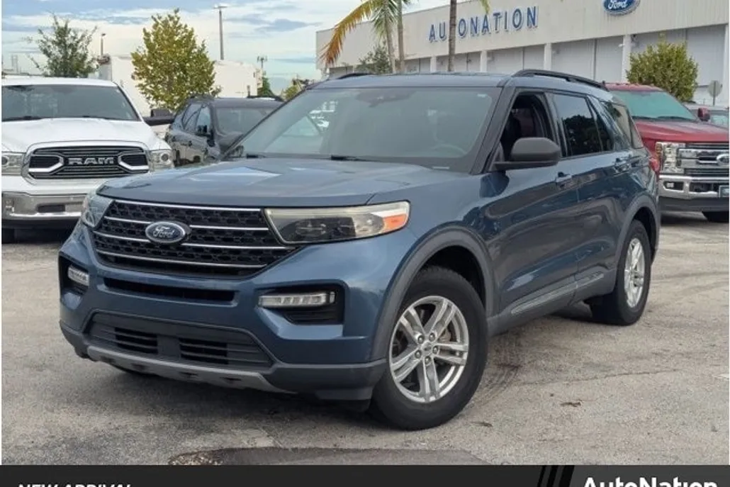 2020 Ford Explorer XLT photo 1