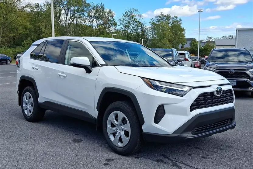 2025 Toyota RAV4 LE photo 1