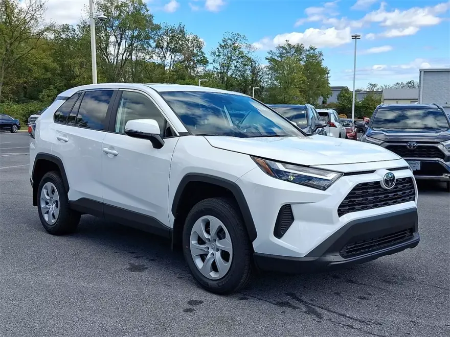 2025 Toyota RAV4 LE photo 1
