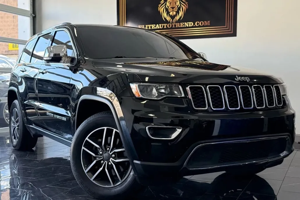 2019 Jeep Grand Cherokee Limited Sport photo 1