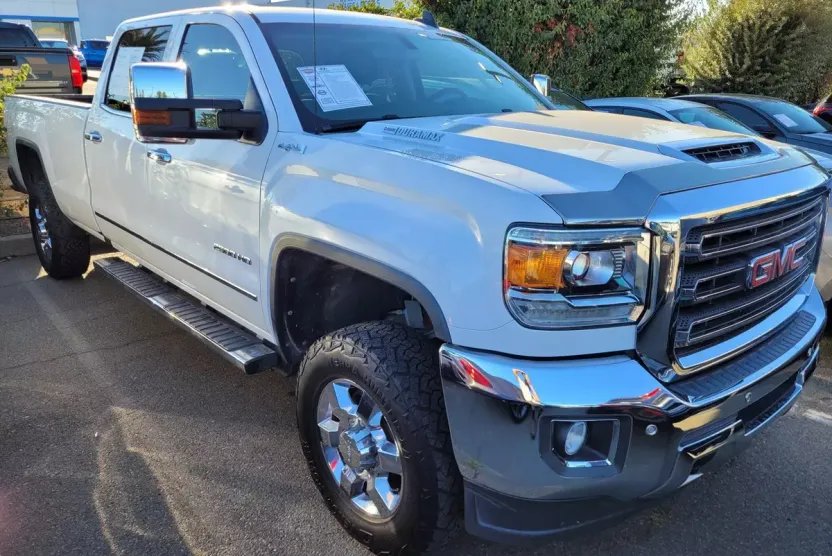 2017 Gmc Sierra SLT photo 1