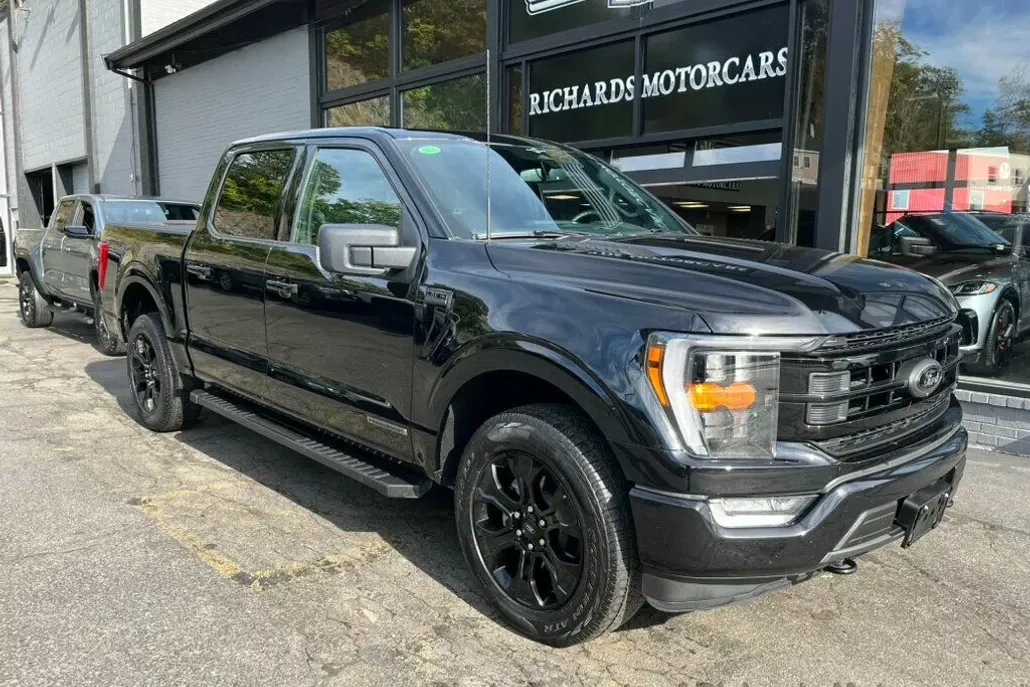 2023 Ford F-150 XLT photo 1