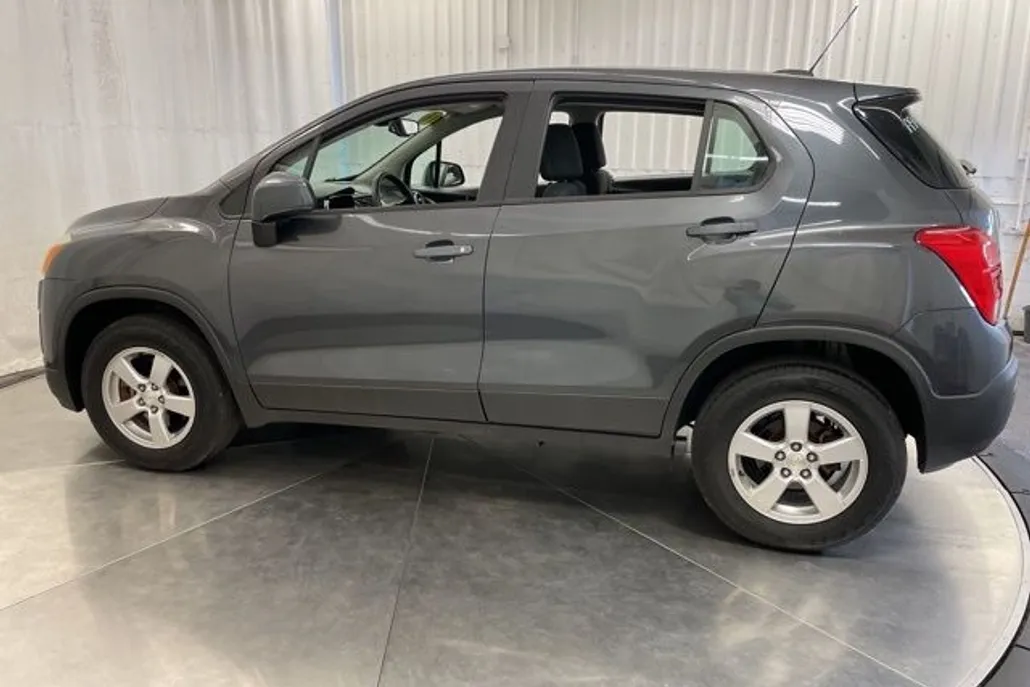 2016 Chevrolet Trax LS photo 1