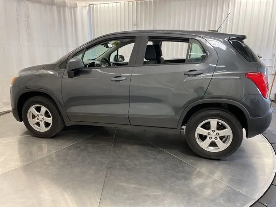 2016 Chevrolet Trax LS photo 1