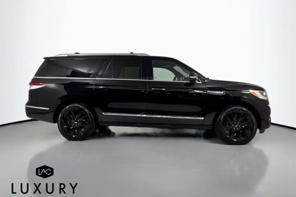 2024 Lincoln Navigator L Reserve photo 1