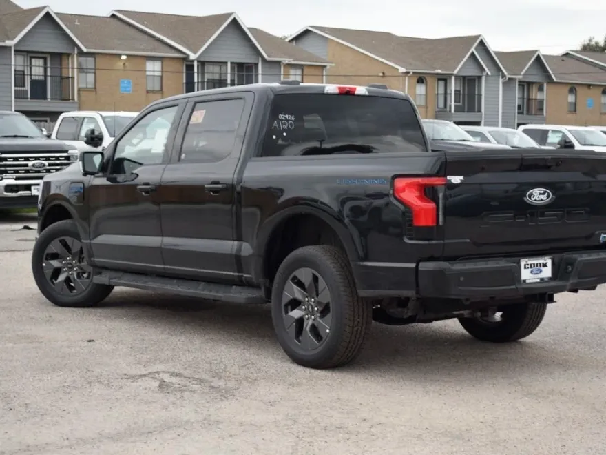 2025 Ford F-150 Lightning photo 1
