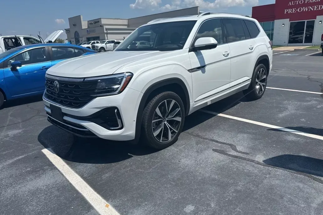 2025 Volkswagen Atlas SEL Premium R-Line photo 1