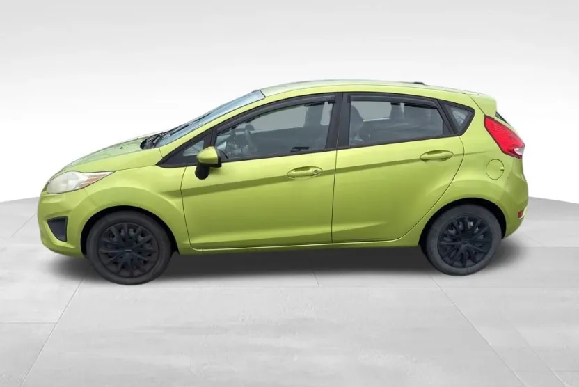2011 Ford Fiesta SE photo 1