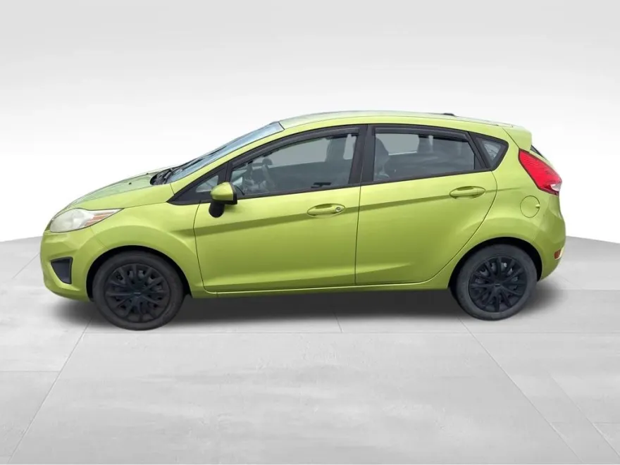 2011 Ford Fiesta SE photo 1
