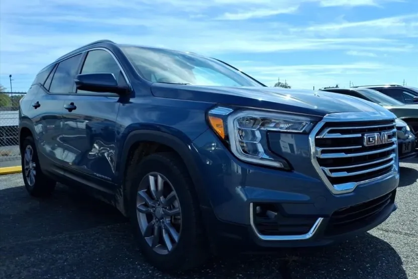 2024 Gmc Terrain SLT photo 1