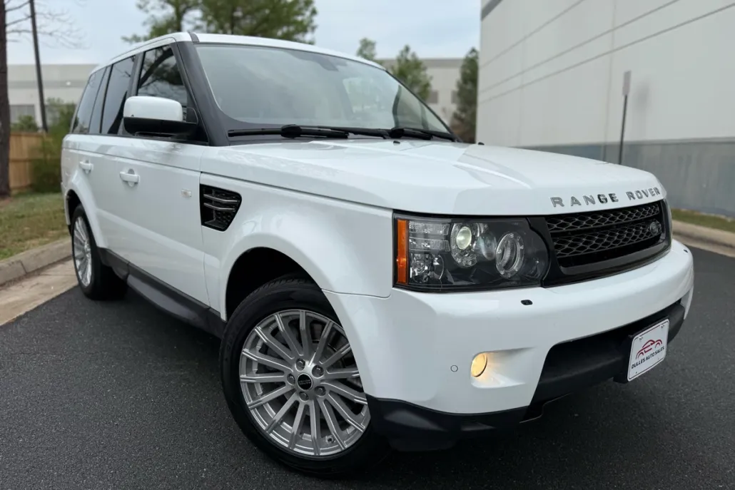 2012 Land Rover Range Rover Sport HSE photo 1