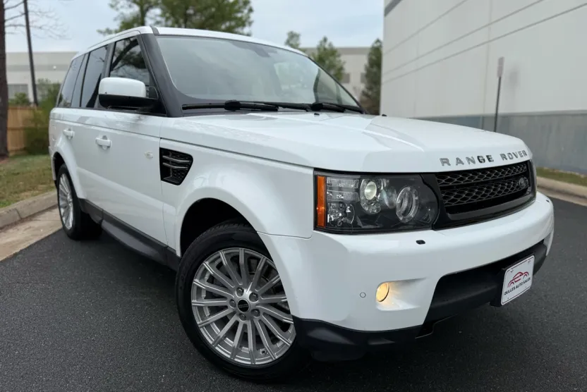 2012 Land Rover Range Rover Sport HSE photo 1
