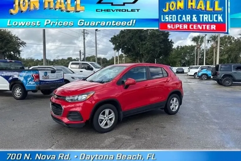 2020 Chevrolet Trax LS photo 1
