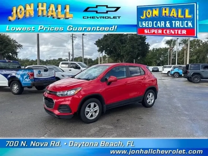 2020 Chevrolet Trax LS photo 1