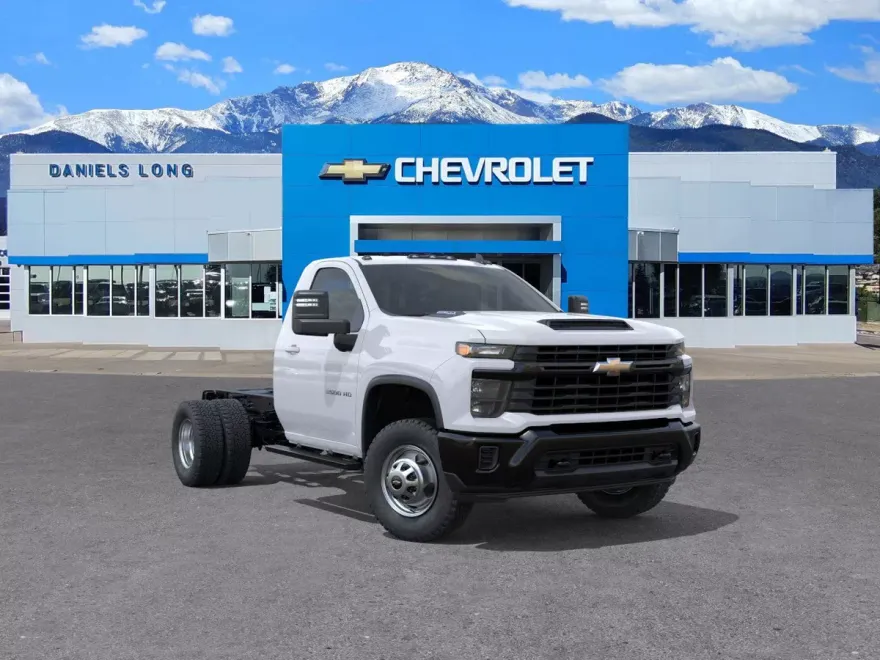 2025 Chevrolet Silverado 3500HD Work Truck photo 1