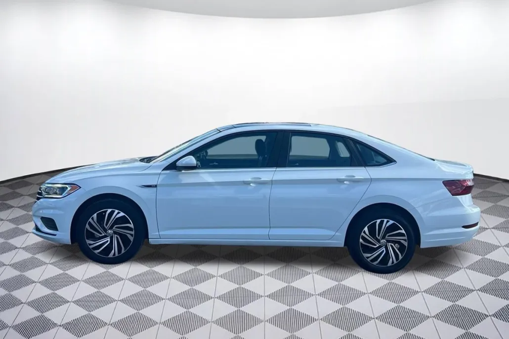 2021 Volkswagen Jetta SEL photo 1