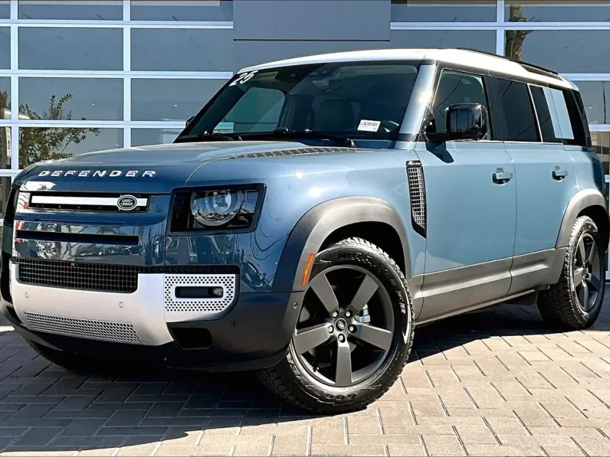 2025 Land Rover Defender 110 S photo 1