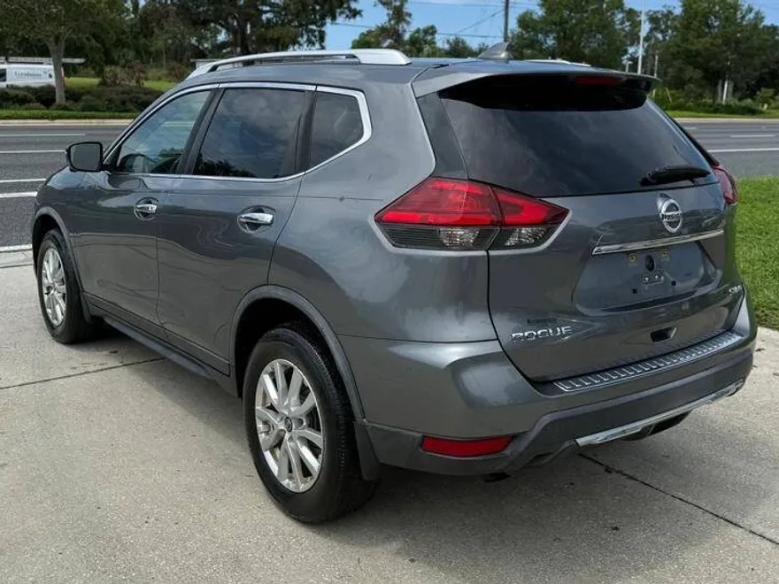 2017 Nissan Rogue S photo 1