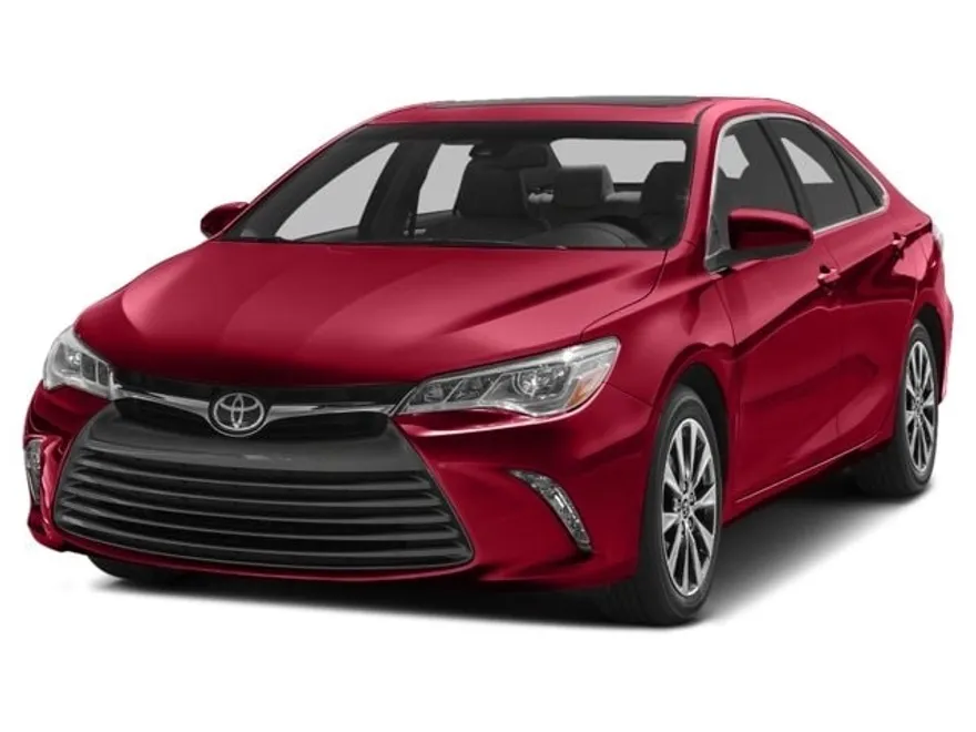 2016 Toyota Camry XLE photo 1