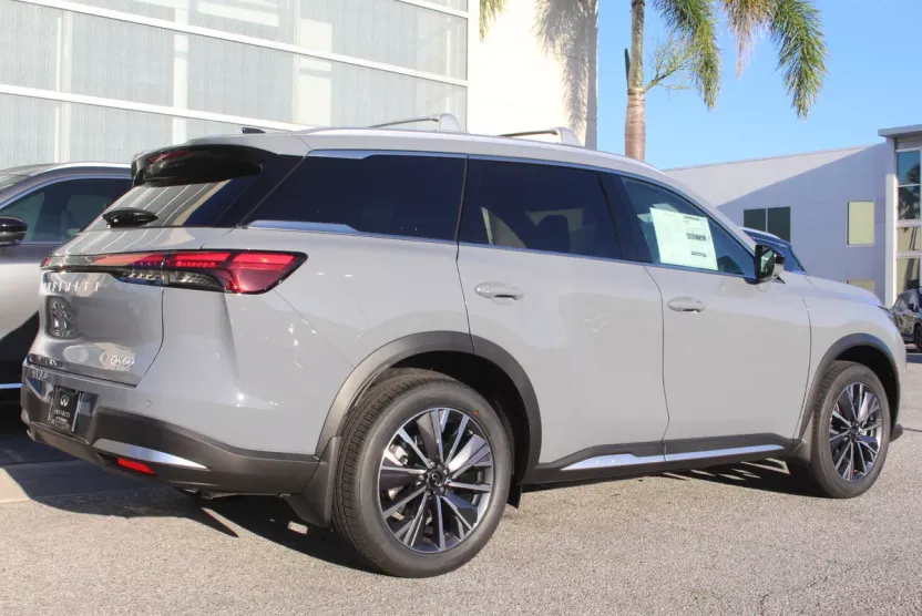 2026 Infiniti QX60 Luxe photo 1