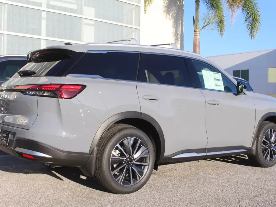 2026 Infiniti QX60 Luxe photo 1