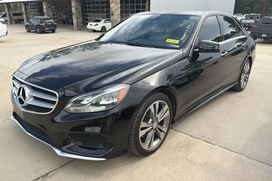 2016 Mercedes Benz E 350 Sedan photo 1