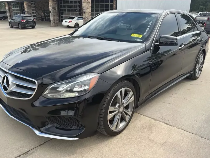 2016 Mercedes Benz E 350 Sedan photo 1