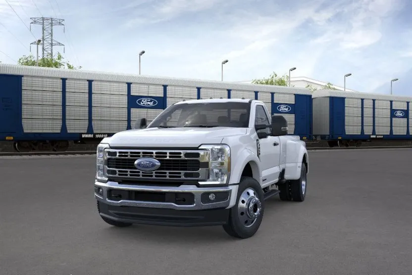 2026 Ford F-450 XLT photo 1