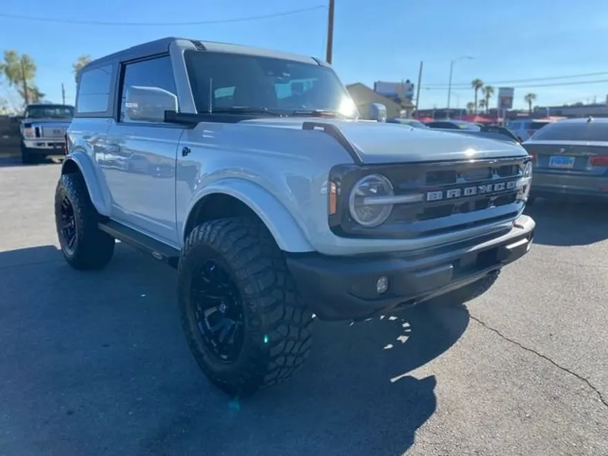 2021 Ford Bronco Outer Banks photo 1