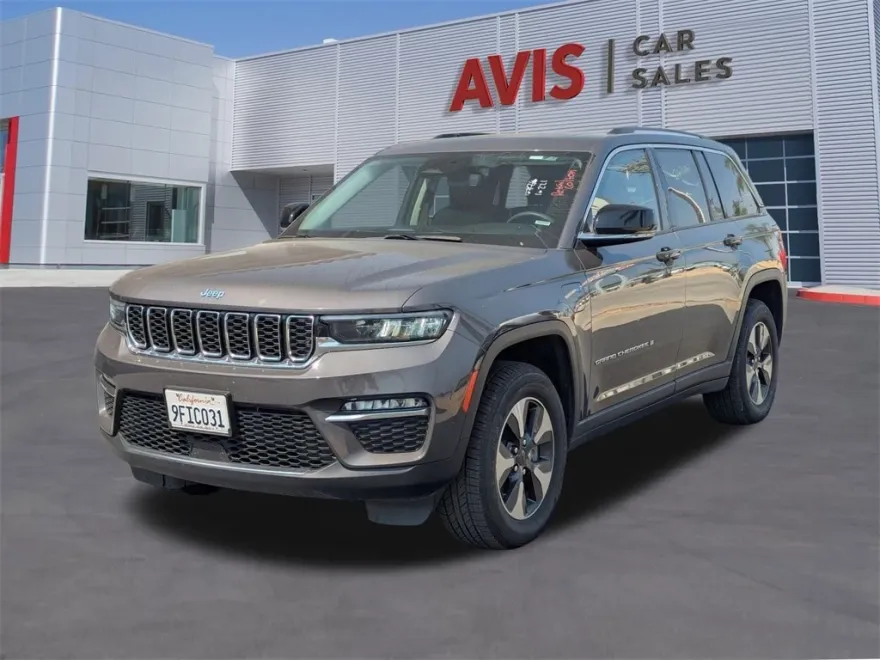 2023 Jeep Cherokee 4xe photo 1