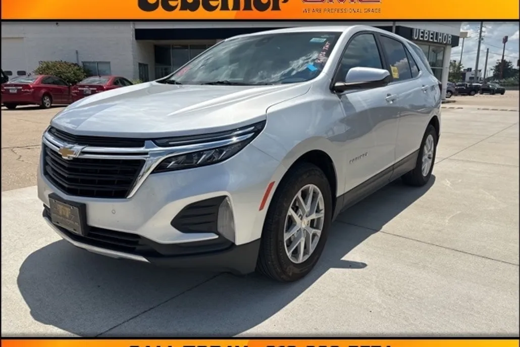 2022 Chevrolet Equinox LT photo 1