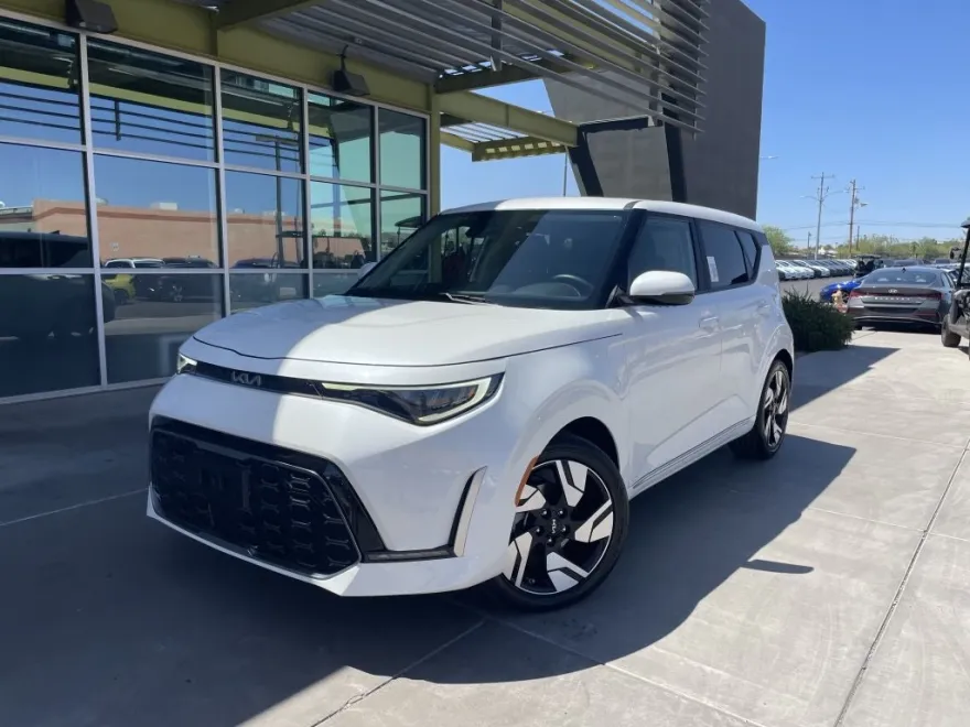2024 Kia Soul GT-Line photo 1