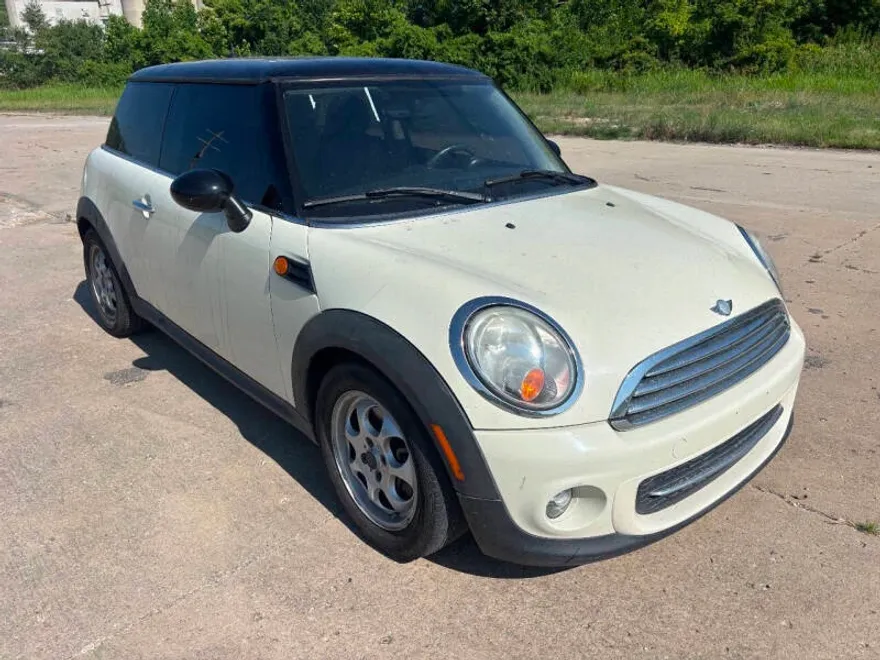 2013 Mini Cooper Hardtop photo 1