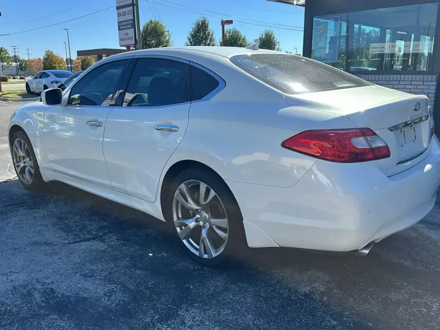 2013 Infiniti M37 photo 1