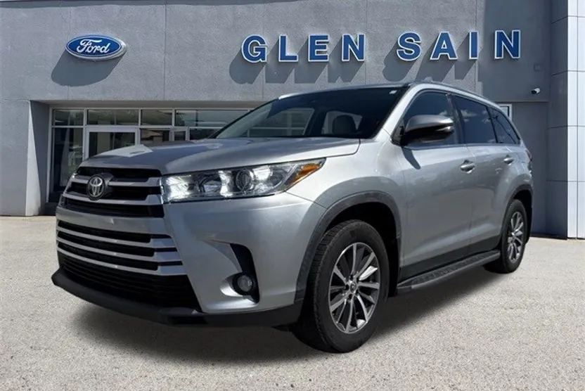 2019 Toyota Highlander SE XLE photo 1