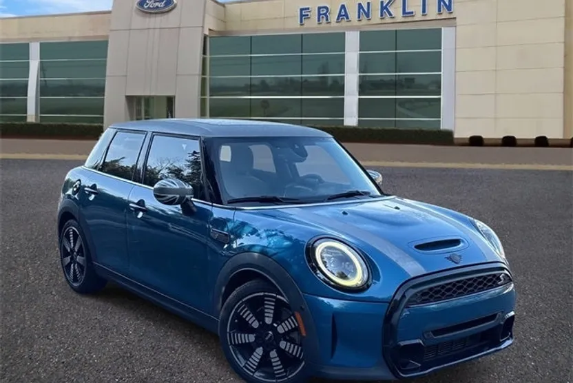 2022 Mini Cooper 4 Door Hardtop S photo 1