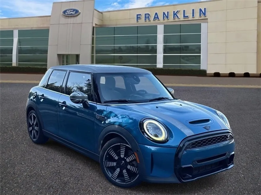 2022 Mini Cooper 4 Door Hardtop S photo 1
