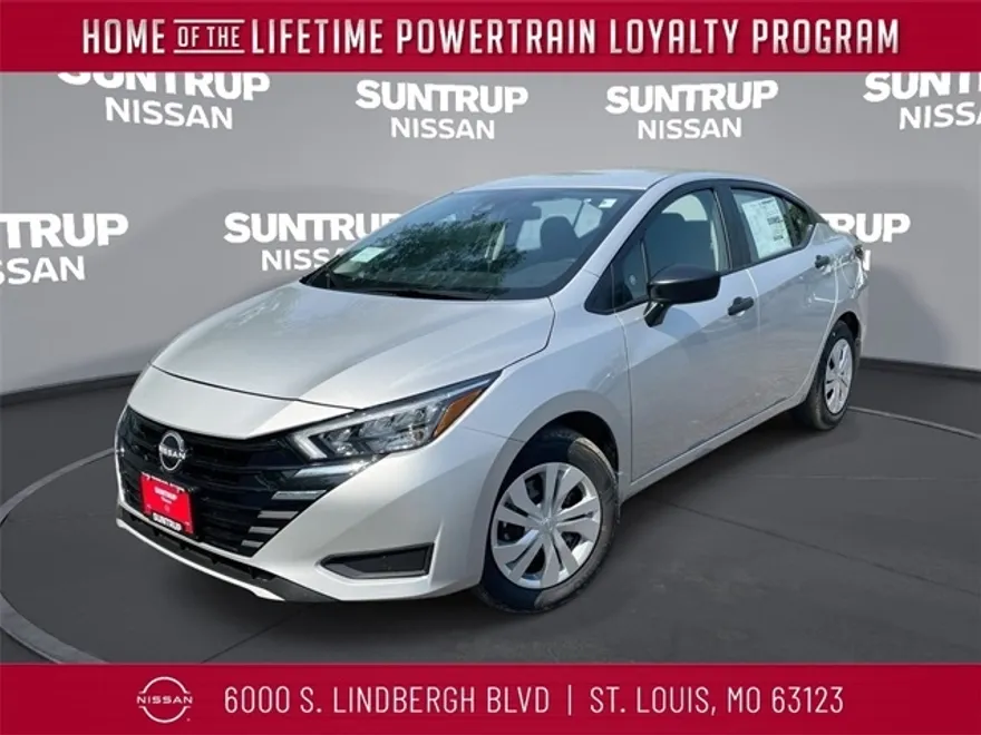 2025 Nissan Versa 1.6 S photo 1