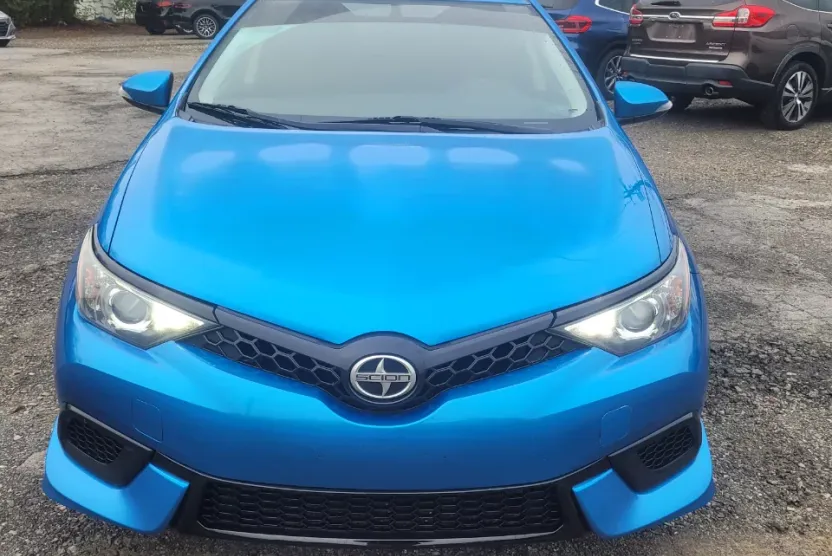 2016 Scion iM Base photo 1